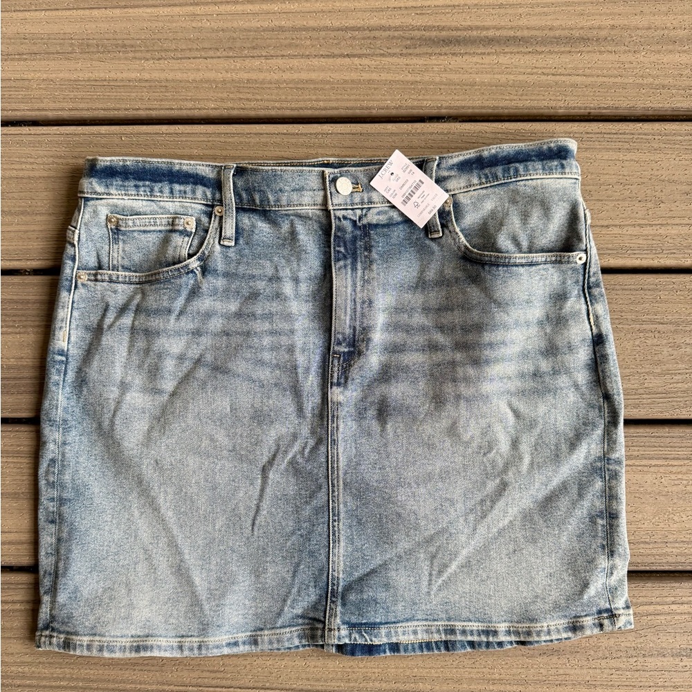 NWT J Crew Denim Blue Jean Women’s Size 14 Skirt